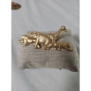 Vintage Noah ark brooch